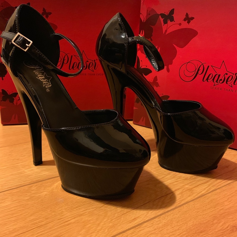 Pleaser | KISS-248